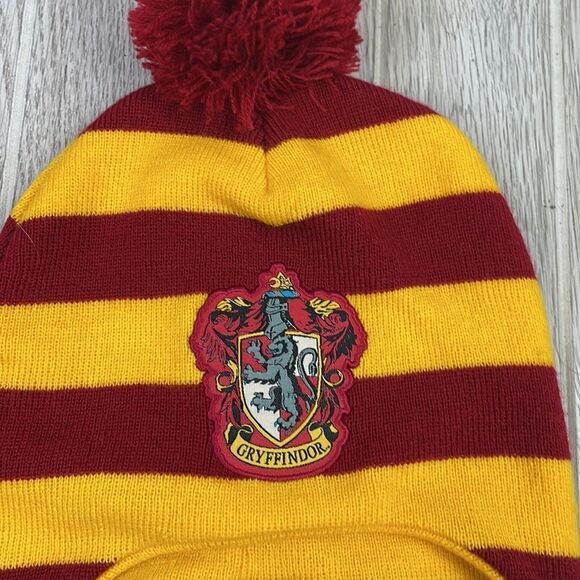 Harry Potter Gryffindor House Crest Striped Pom Beanie. - Picture 3 of 5